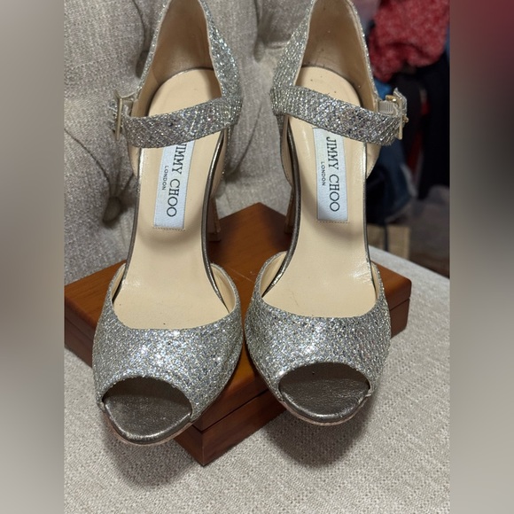 Jimmy Choo London Silver Ankle Strap Heels 37.5/Italy COA like new 4” Heels - Picture 2 of 11